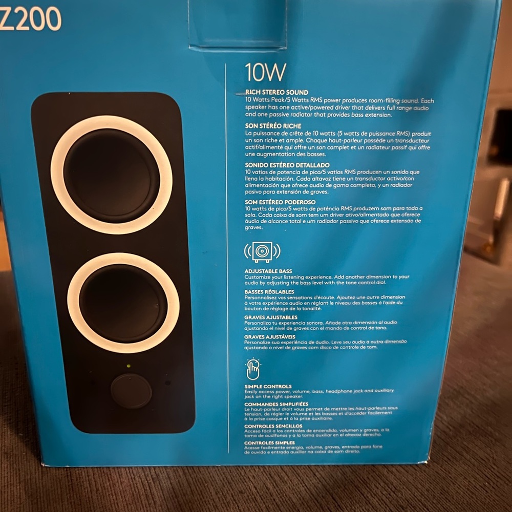 Never used speakers. Compatible with smartphones, tablets, desktops,etc.